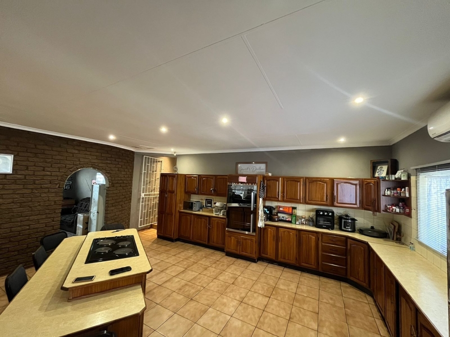 To Let 3 Bedroom Property for Rent in Safari Gardens North West